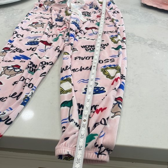 Super soft, pink friends pajama bottoms - Picture 8 of 8